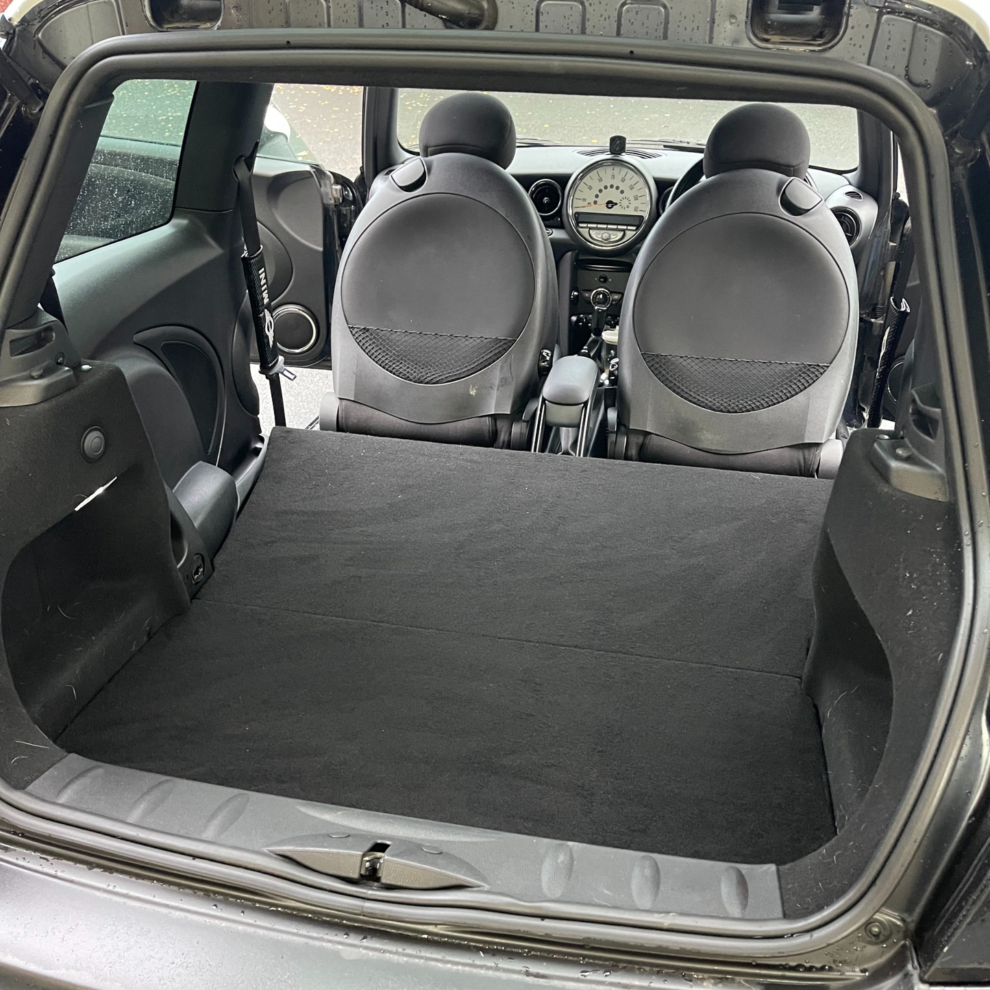 Mini Cooper S R56 Rear seat delete