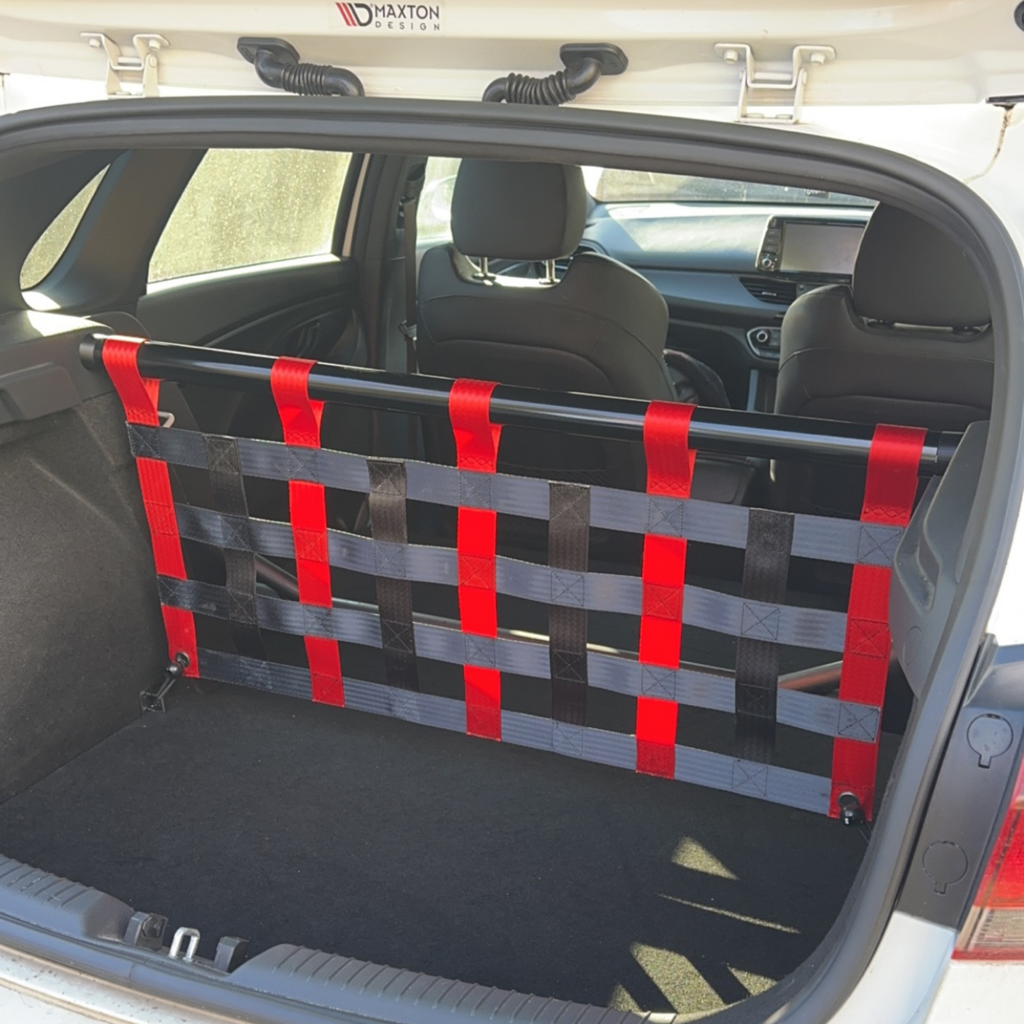 Hyundai i30N Strut bar and Cargo net